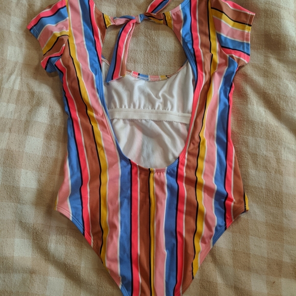 Striped one piece - Picture 3 of 4